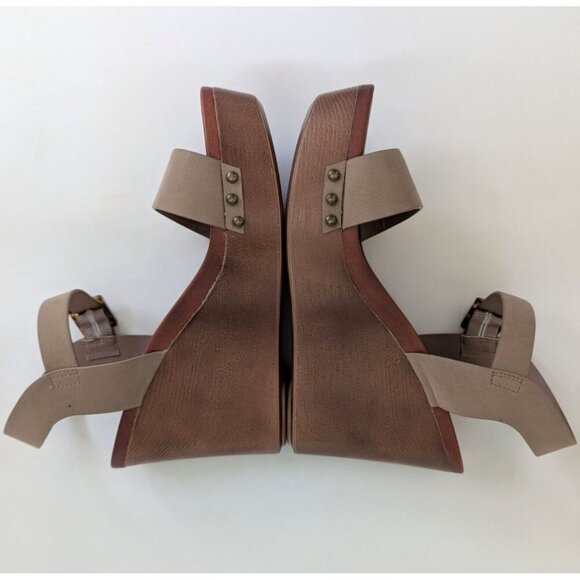Mia Priscilla Wedge Platform Beige Sandal Size 10M - Picture 3 of 9